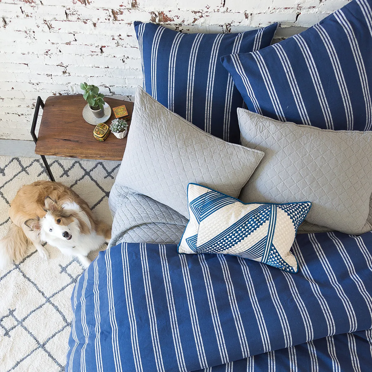 Niles Pillow
