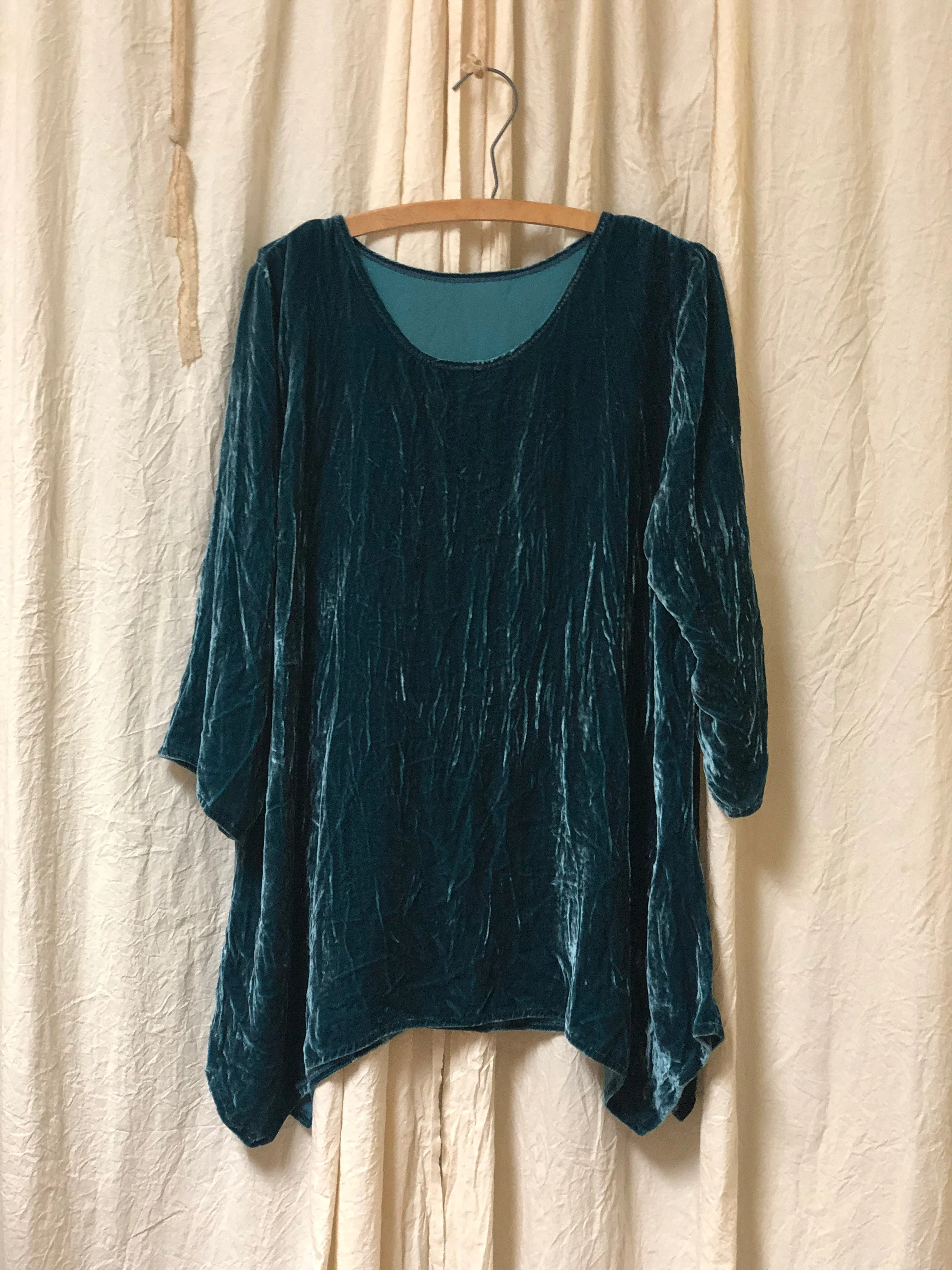 Simple Top in Velvet, USA
