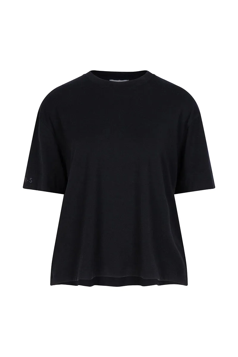 SNUG T-SHIRT